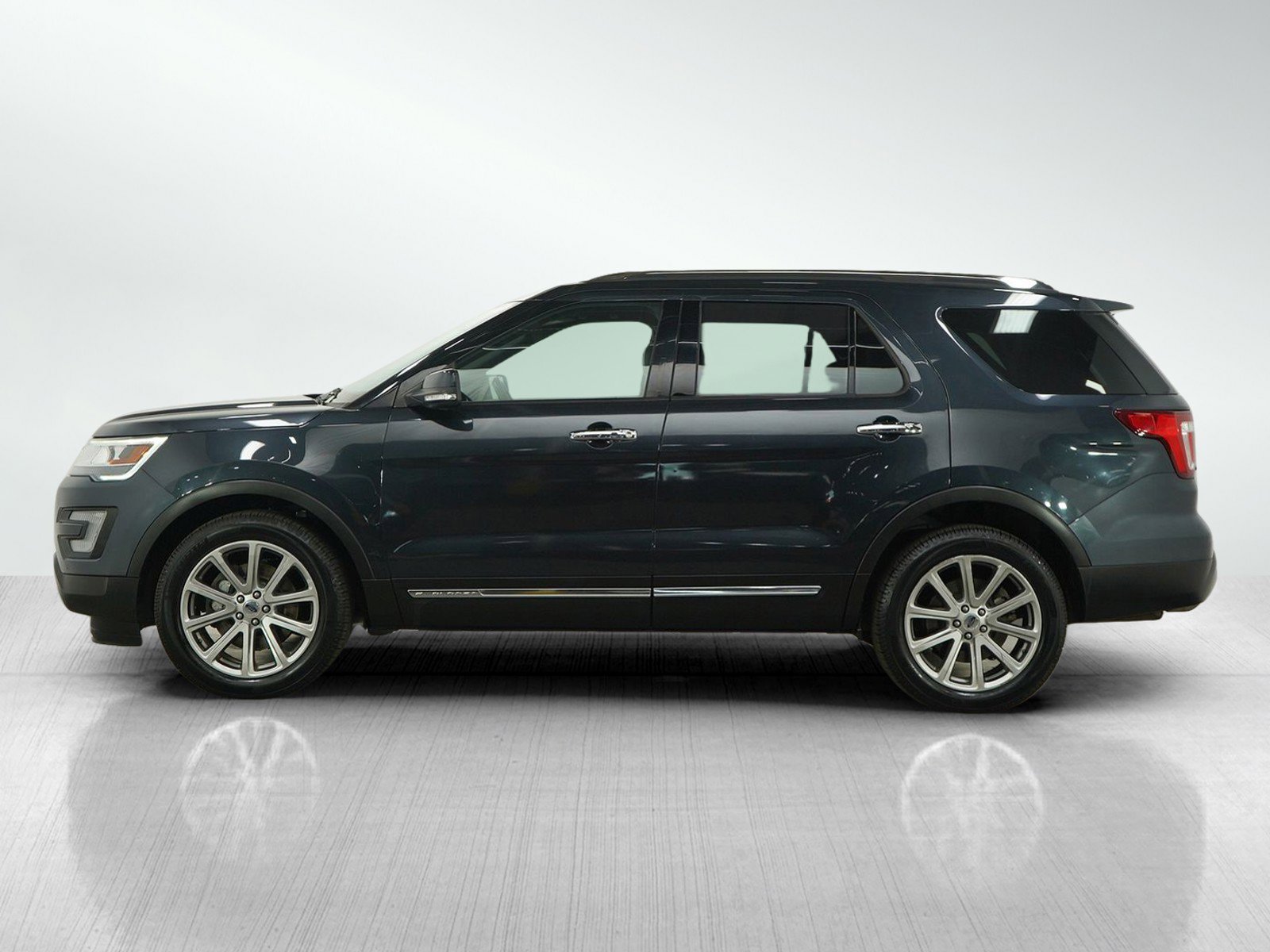 Used 2017 Ford Explorer Limited with VIN 1FM5K8F84HGB80805 for sale in Coon Rapids, Minnesota