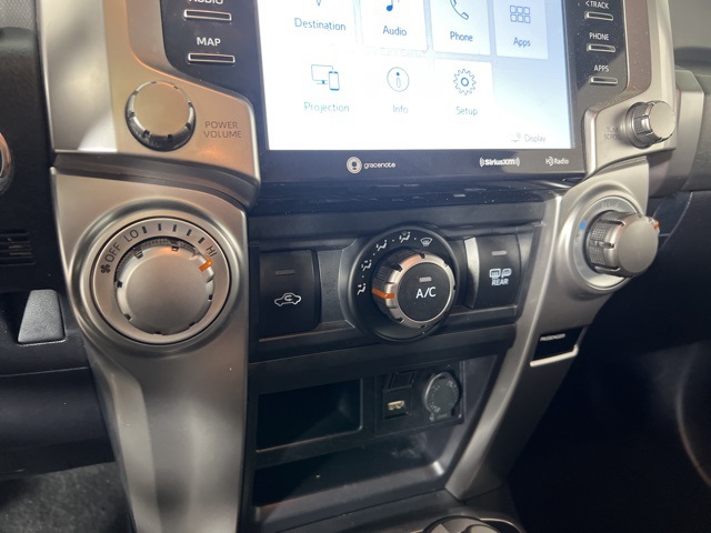 2022 Toyota 4Runner SR5 Premium photo 20