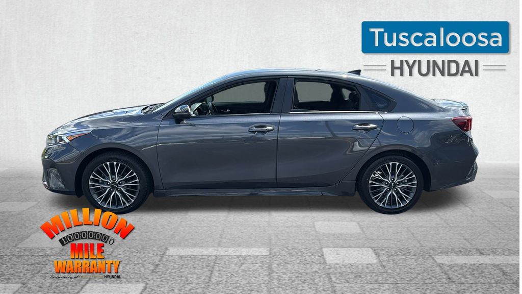 2023 Kia Forte GT-Line photo 4