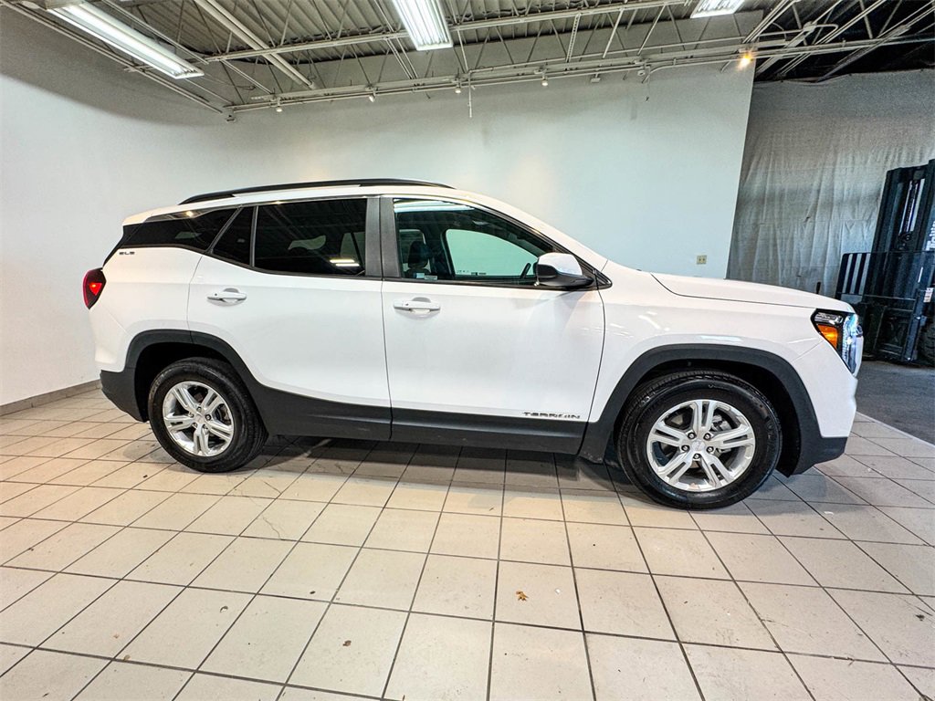 2022 Gmc Terrain SLE photo 4