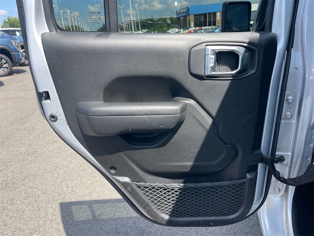 2023 Jeep Gladiator Sport photo 25