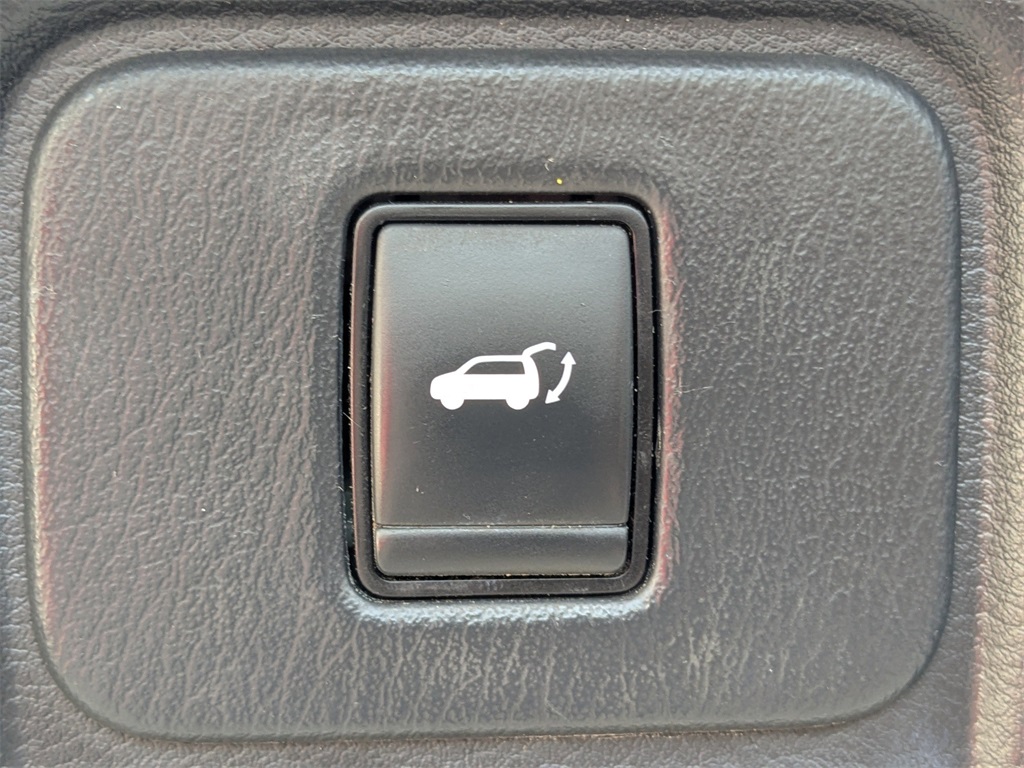 2017 Nissan Murano SL photo 13