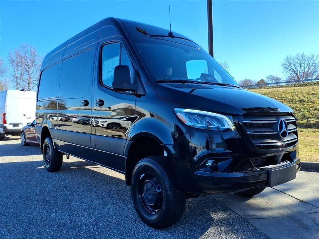 2026 Mercedes-Benz Sprinter Base's photo