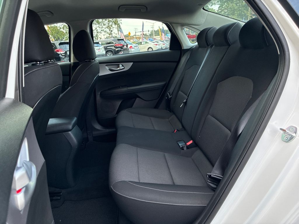 2024 Kia Forte LXS photo 21