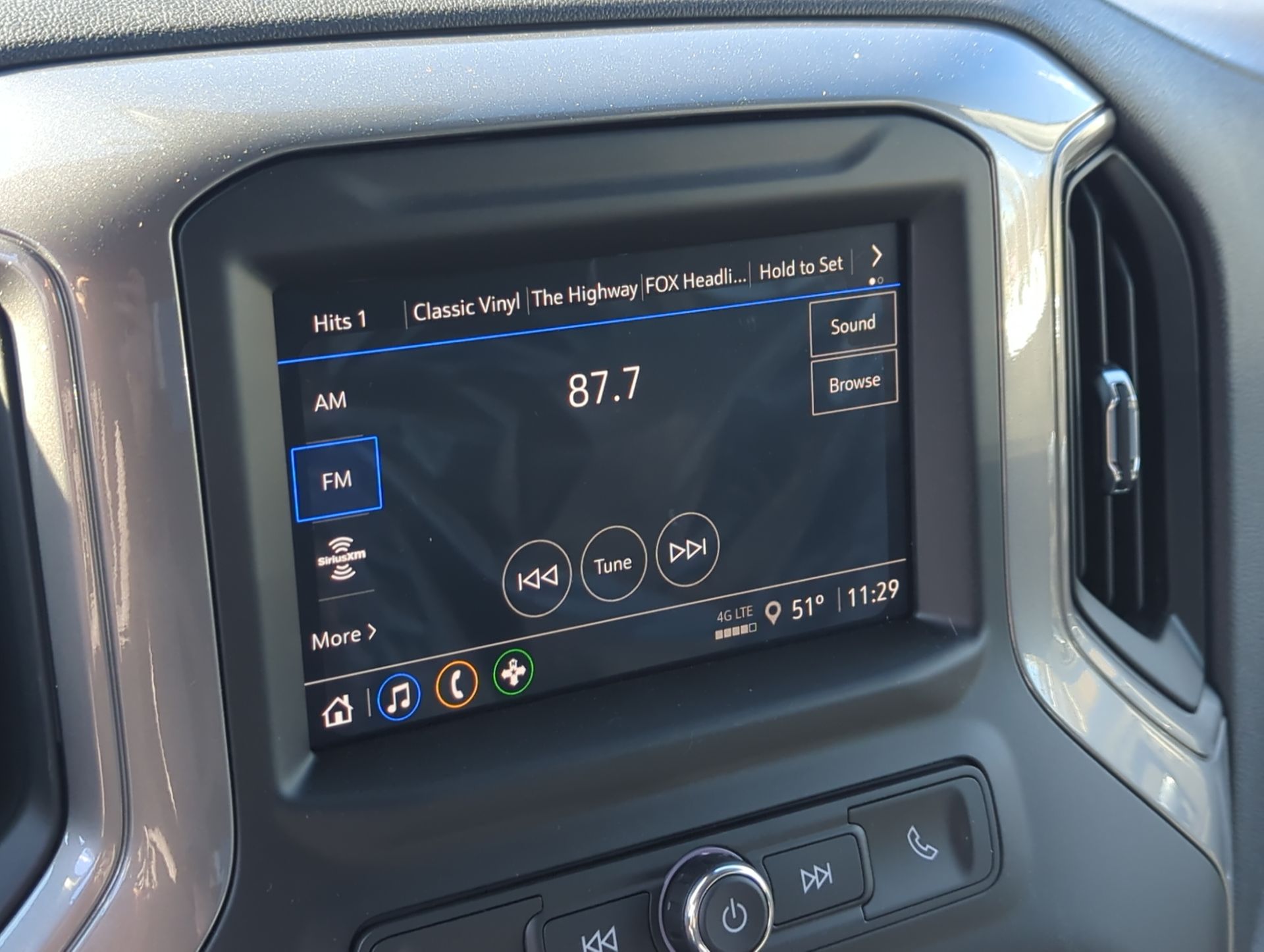 2026 Chevrolet Silverado 1500 Custom Trail Boss photo 4