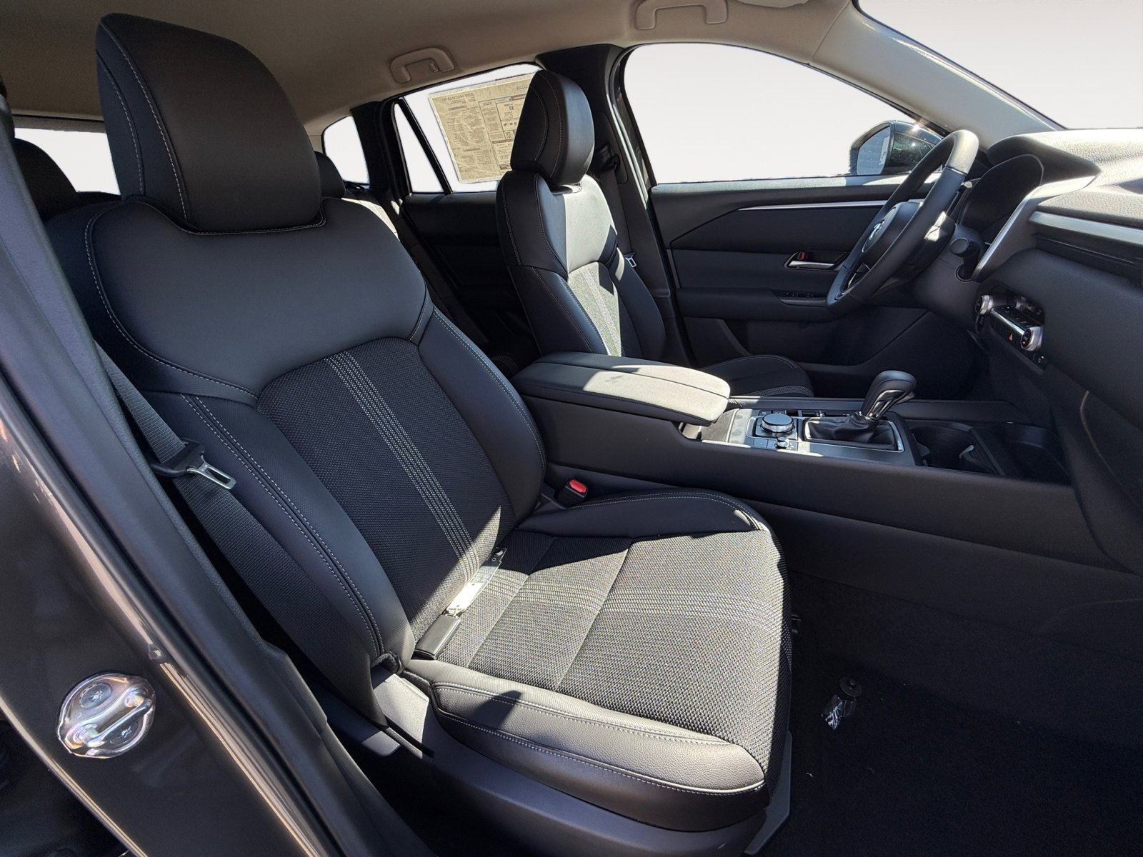 2025 Mazda CX-50 2.5 Select photo 11