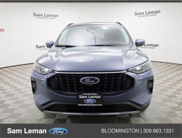 2025 Ford Escape Plug-In Hybrid photo 2