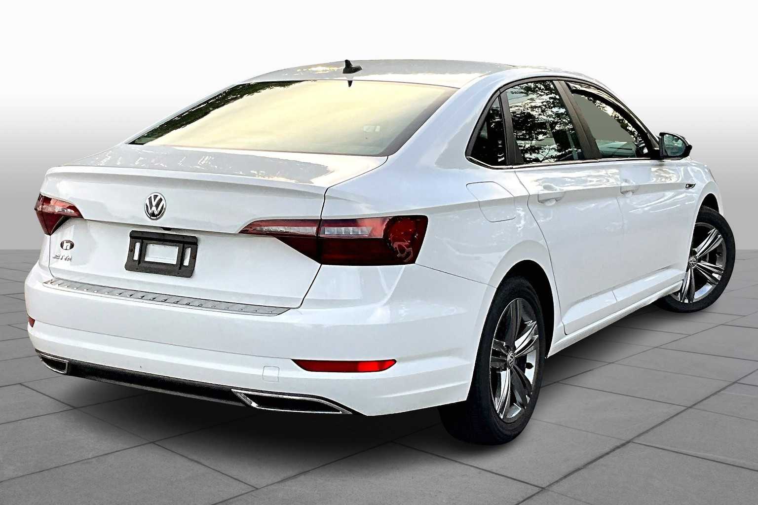 2020 Volkswagen Jetta R-Line photo 9