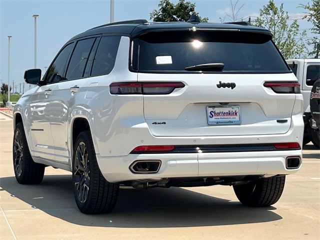 2025 Jeep Grand Cherokee L Summit photo 3