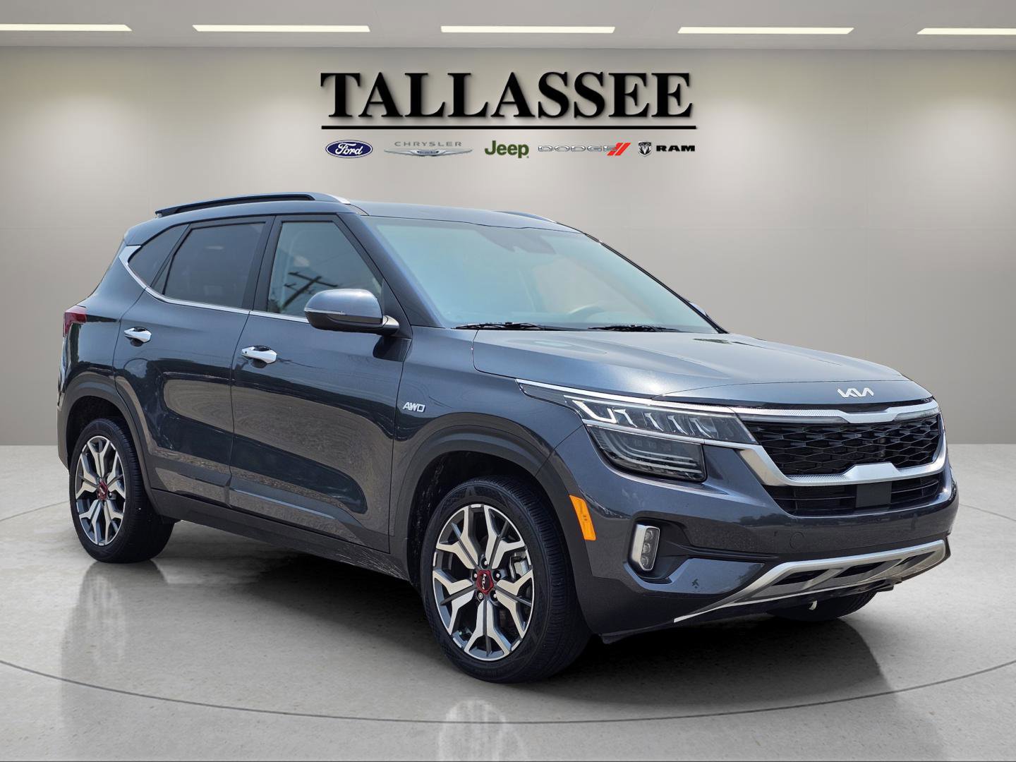 2023 Kia Seltos SX photo 2