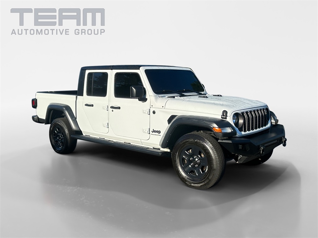 2024 Jeep Gladiator Sport's photo