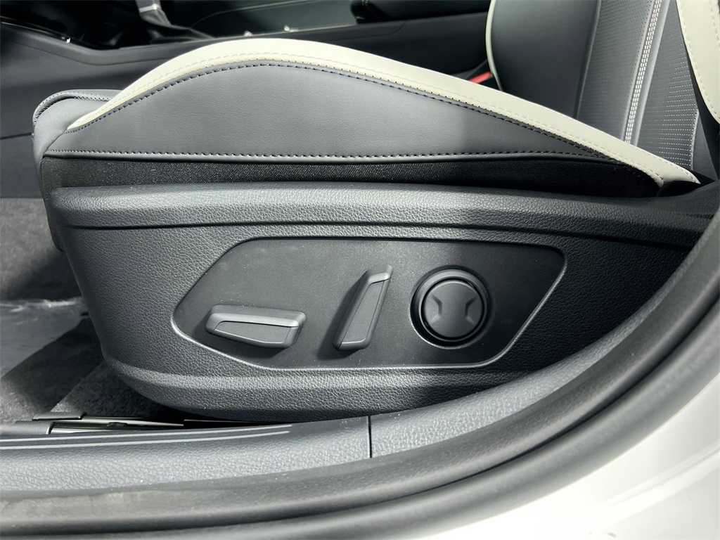 2026 Kia K5 GT-Line photo 13