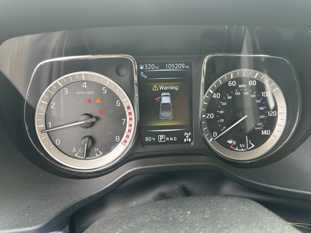 2018 Nissan Titan PRO-4X photo 15