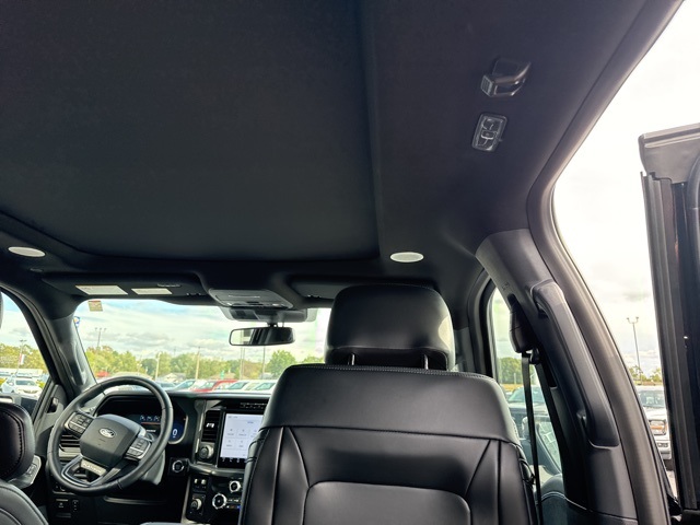 2024 Ford F-150 Platinum photo 28