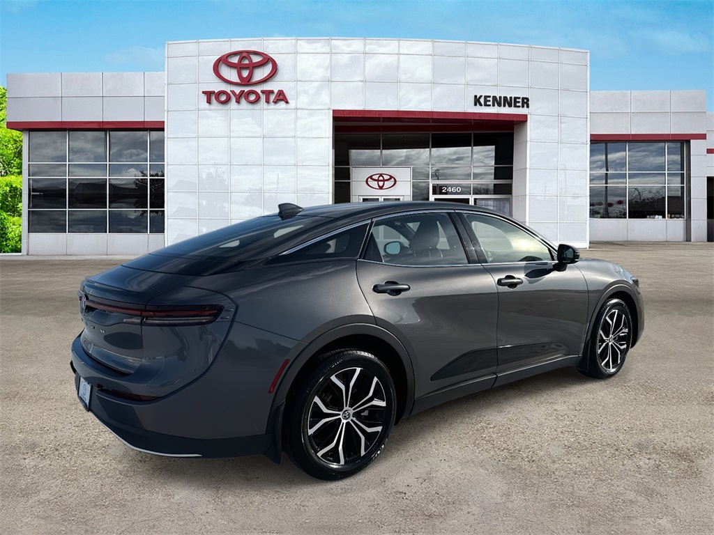 2024 Toyota Crown XLE photo 6
