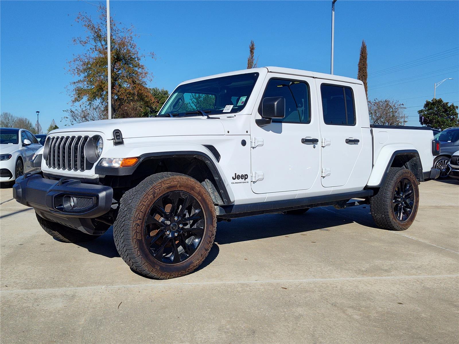 2024 Jeep Gladiator Nighthawk's photo