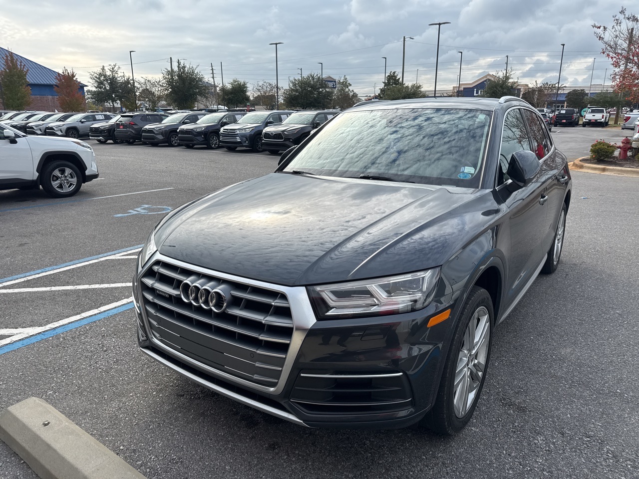 2020 Audi Q5 Premium Plus's photo