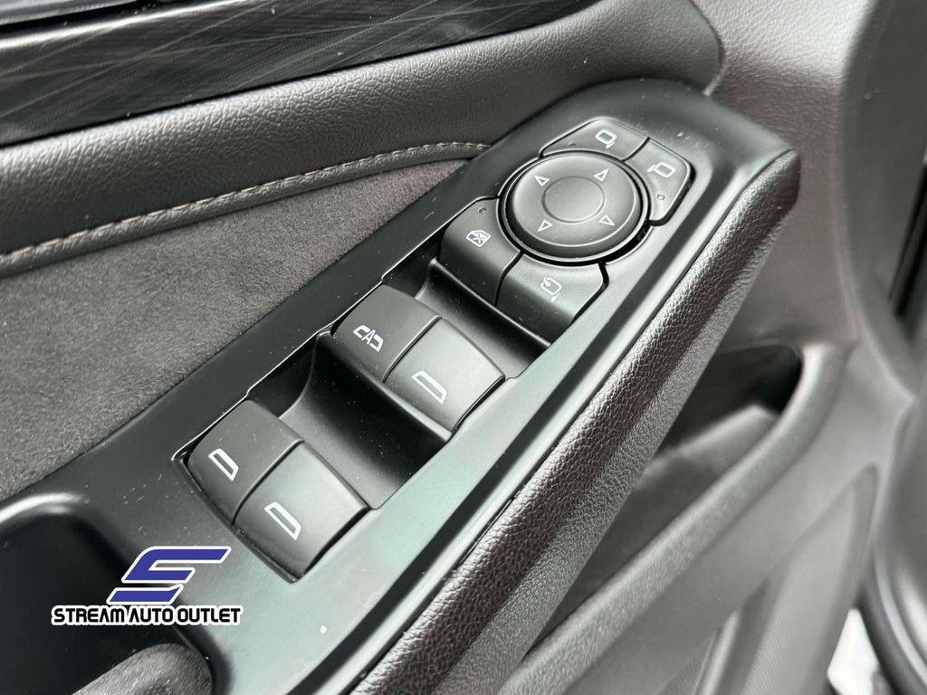 2023 Chevrolet Traverse High Country photo 12