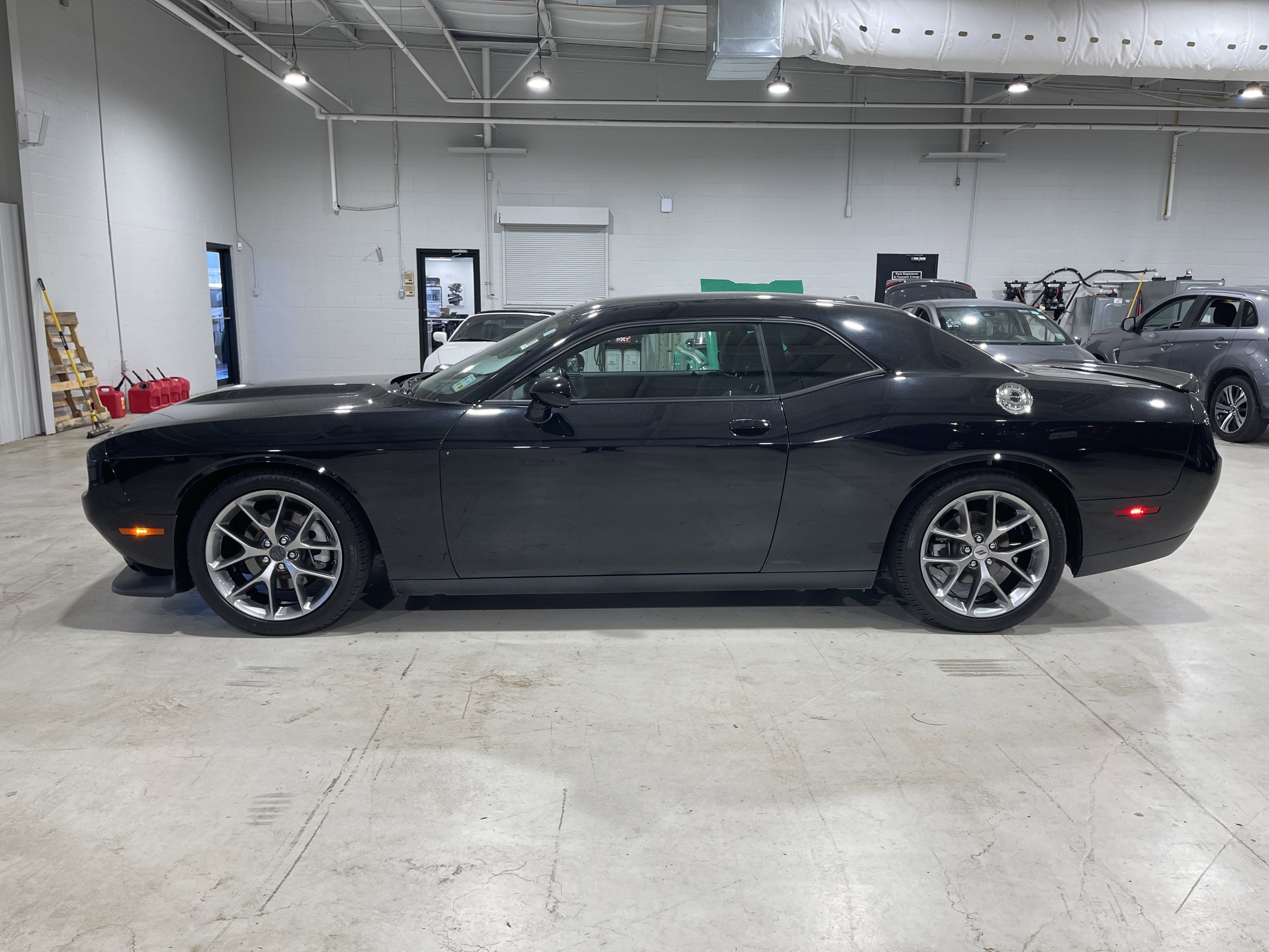 2022 Dodge Challenger GT photo 2