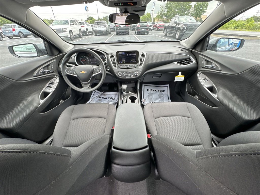 2025 Chevrolet Malibu LS photo 20