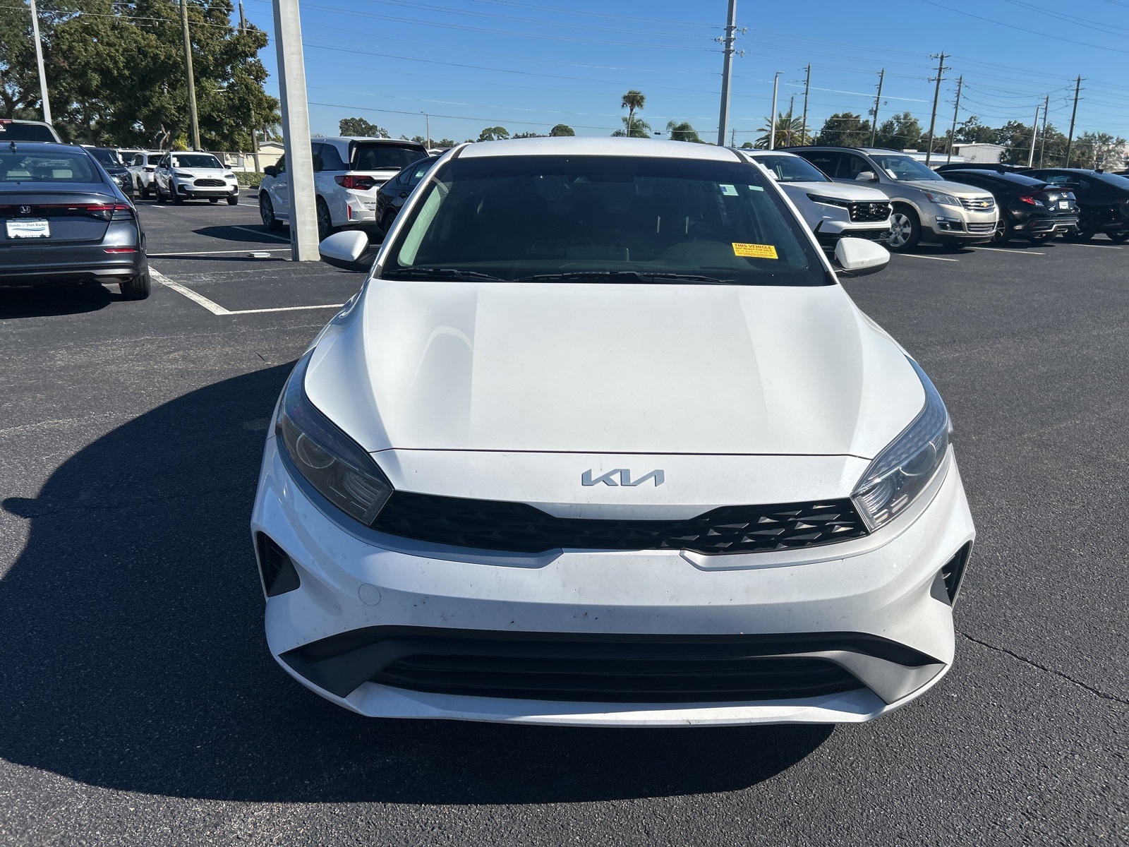 2022 Kia Forte LXS photo 2