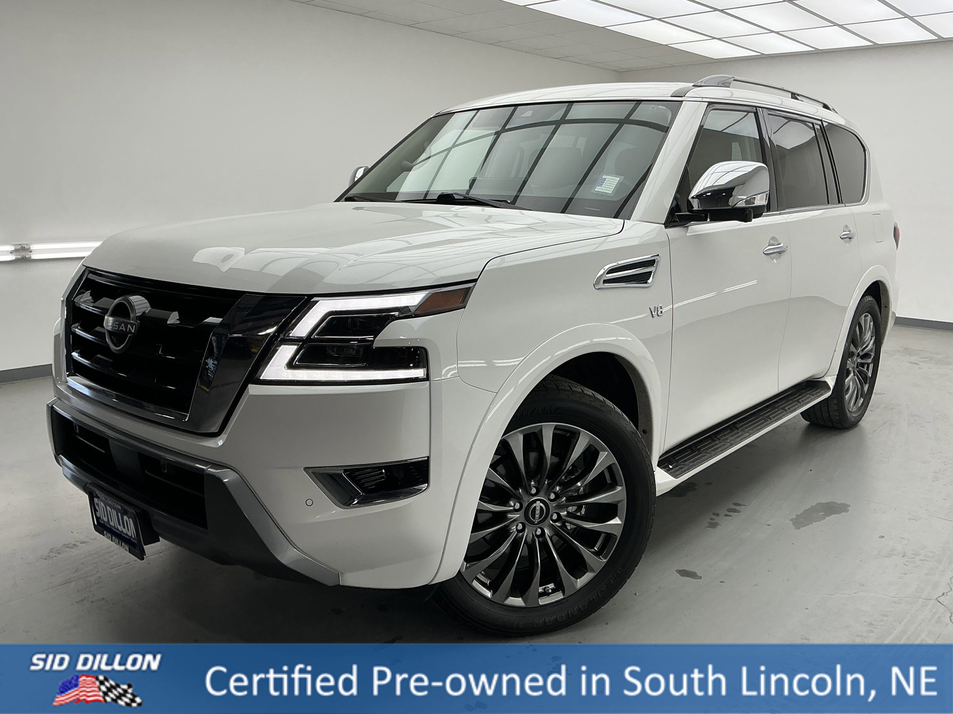2021 Nissan Armada Platinum's photo