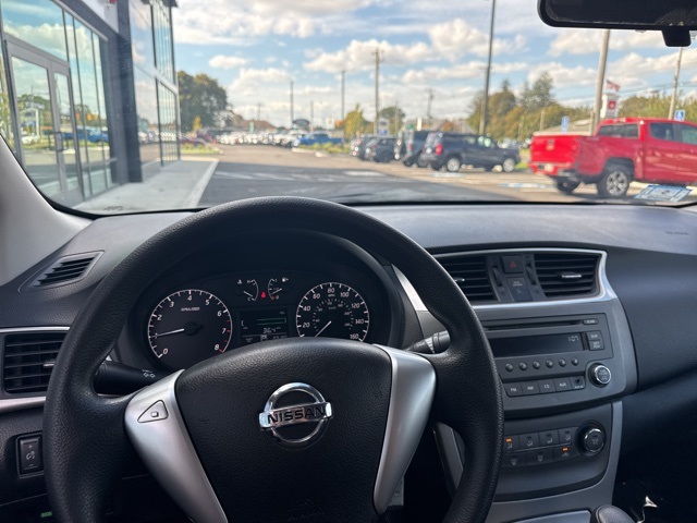 2013 Nissan Sentra S photo 17