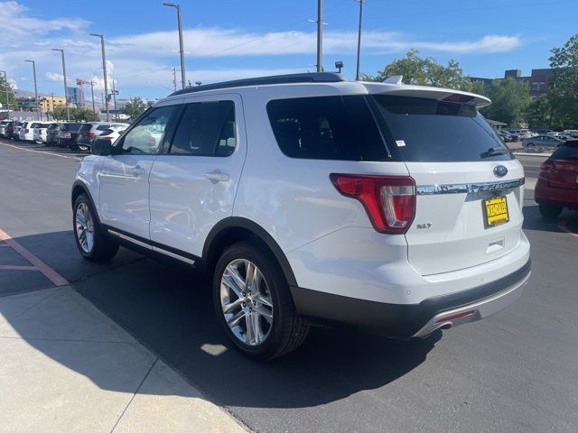 2017 Ford Explorer XLT photo 2