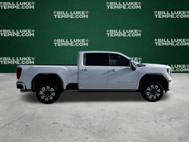 2024 Gmc Sierra 2500 HD Denali photo 2