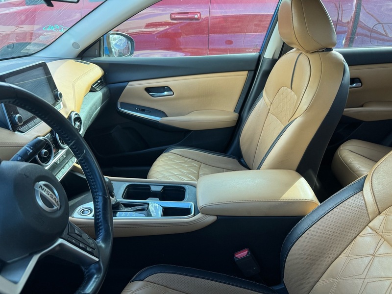 2020 Nissan Sentra SV photo 3