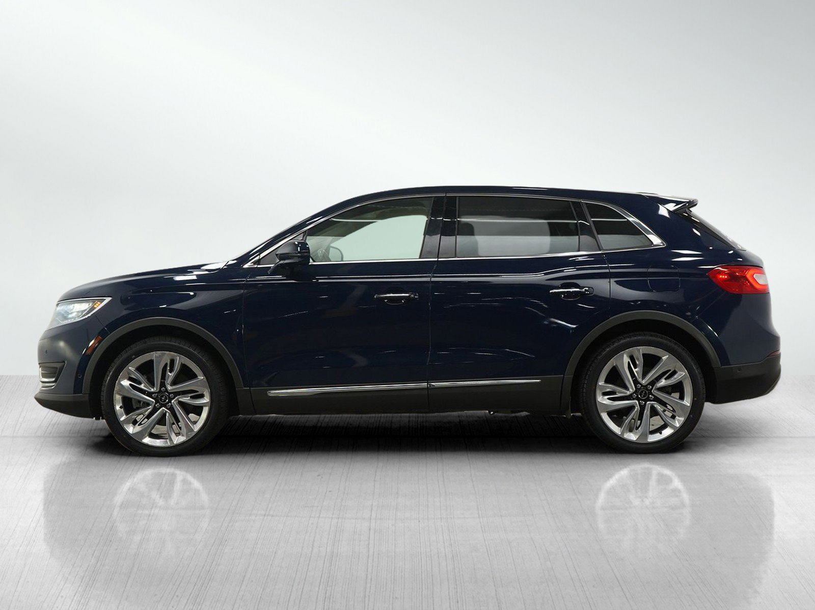Used 2018 Lincoln MKX Black Label with VIN 2LMPJ9JP2JBL12199 for sale in Burnsville, Minnesota