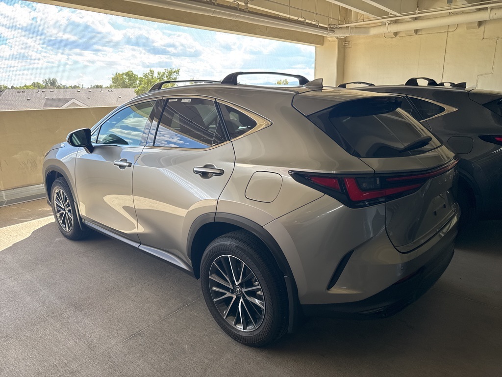 2025 Lexus NX 350 Premium photo 4