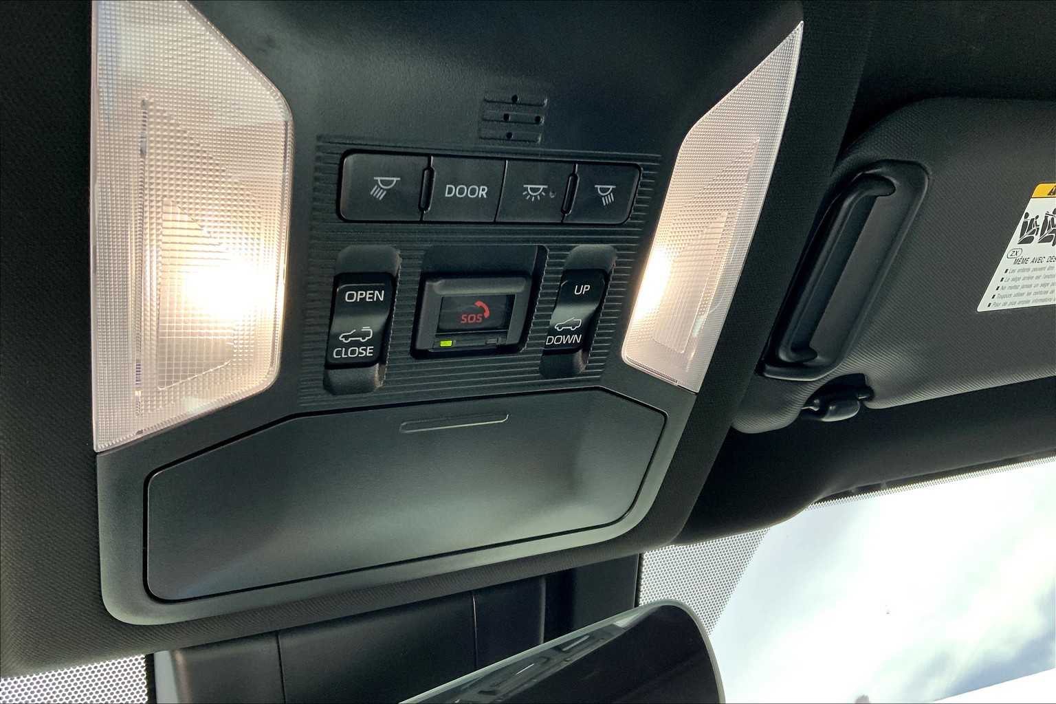 2025 Toyota RAV4 Hybrid XSE photo 60