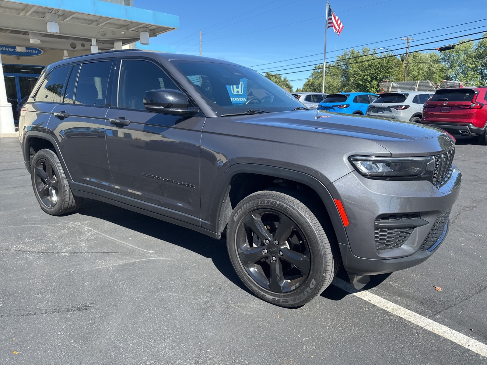 2022 Jeep Grand Cherokee Altitude photo 3