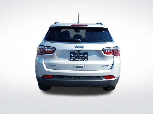 2025 Jeep Compass Latitude photo 17