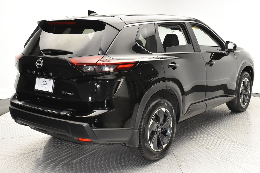 2024 Nissan Rogue SV photo 3