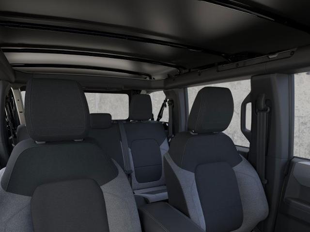 2025 Ford Bronco Base photo 21