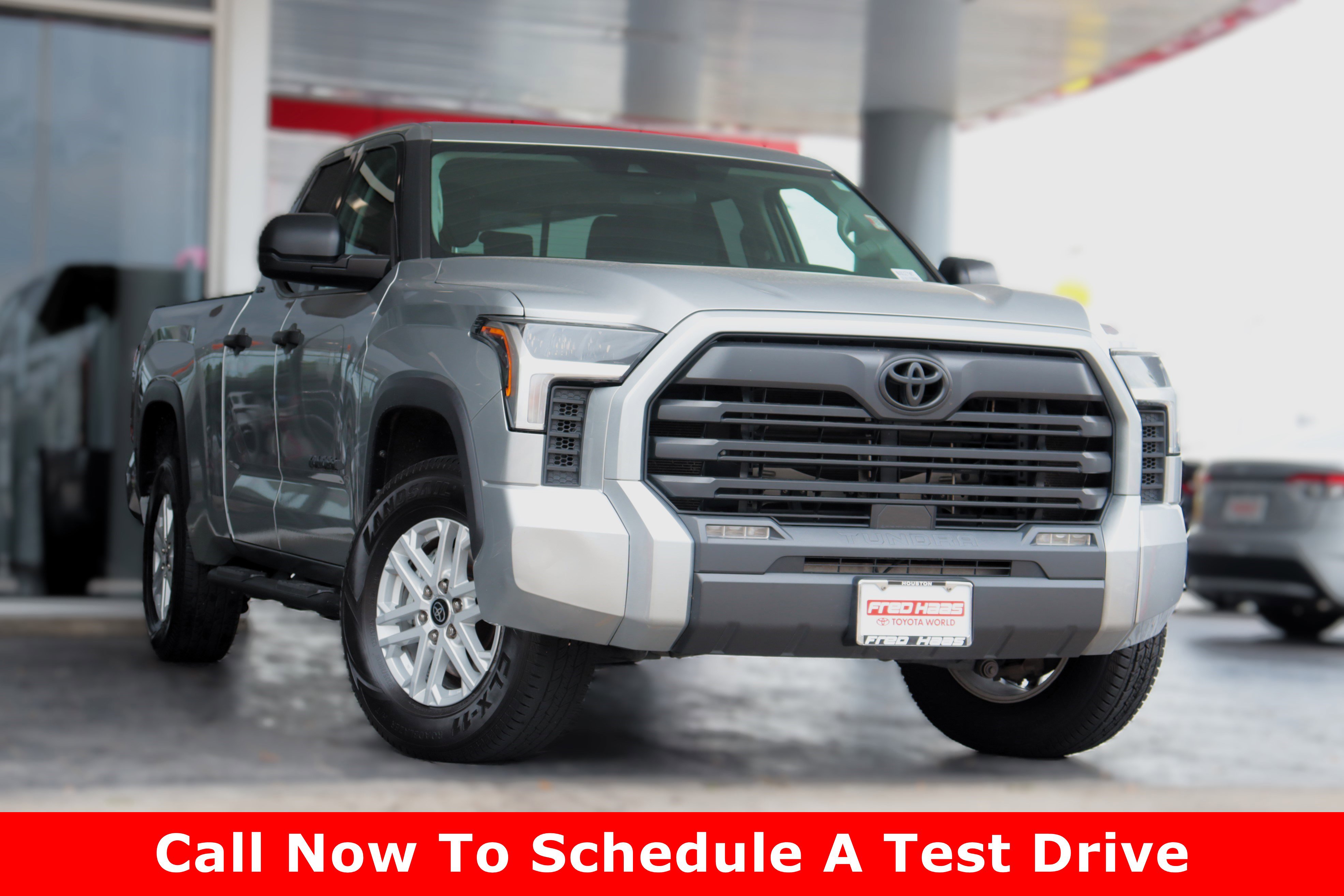 2022 Toyota Tundra SR5 Double Cab photo 2