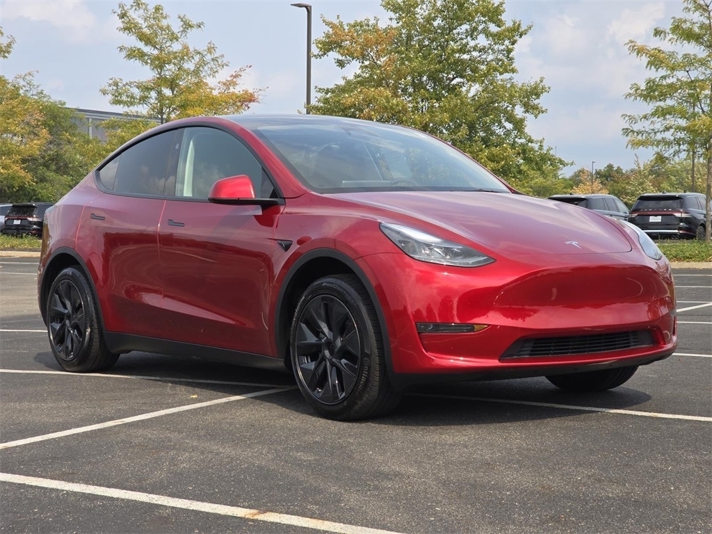 Used 2024 Tesla Model Y Long Range with VIN 7SAYGDED5RF165724 for sale in Dublin, OH