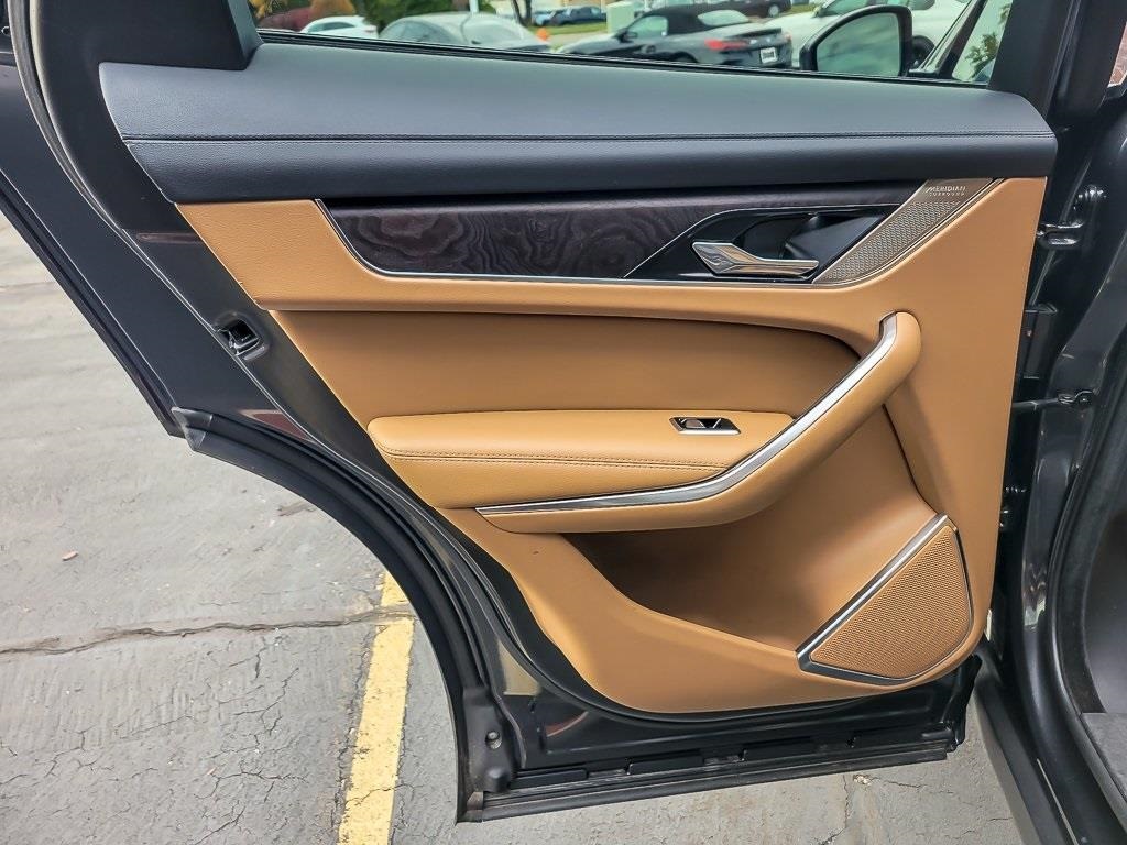 2022 JAGUAR F-PACE - Image 16