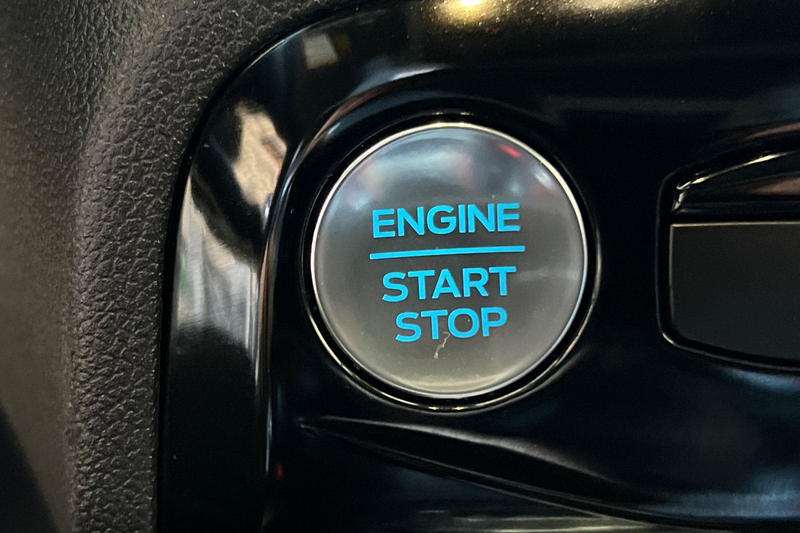2025 Ford Escape ST-Line photo 23