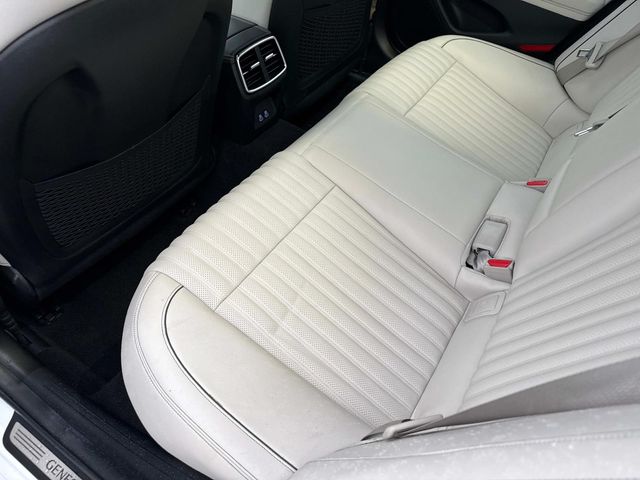 2024 Genesis G70 3.3T Sport Advanced photo 12
