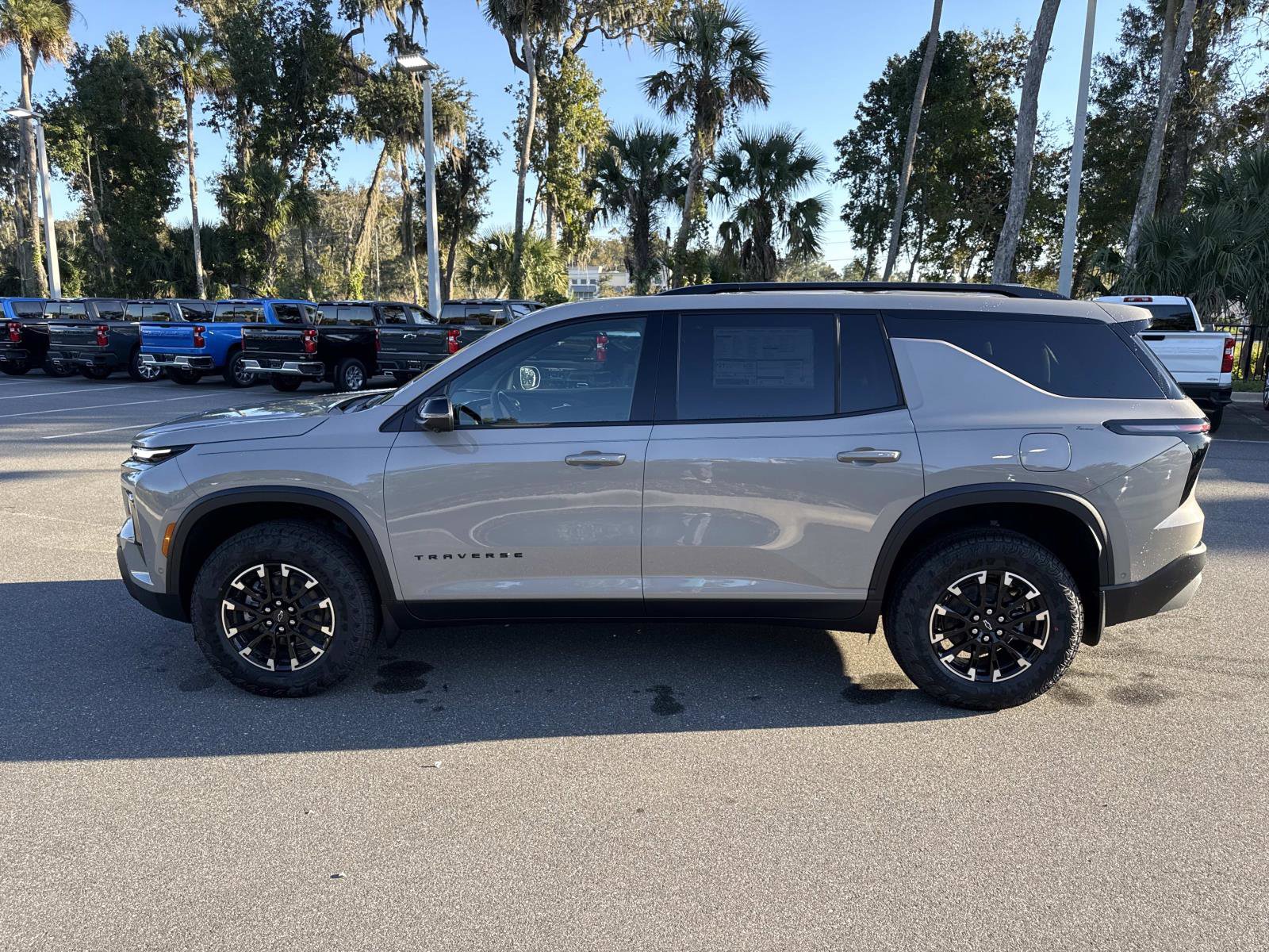 2026 Chevrolet Traverse Z71 photo 2