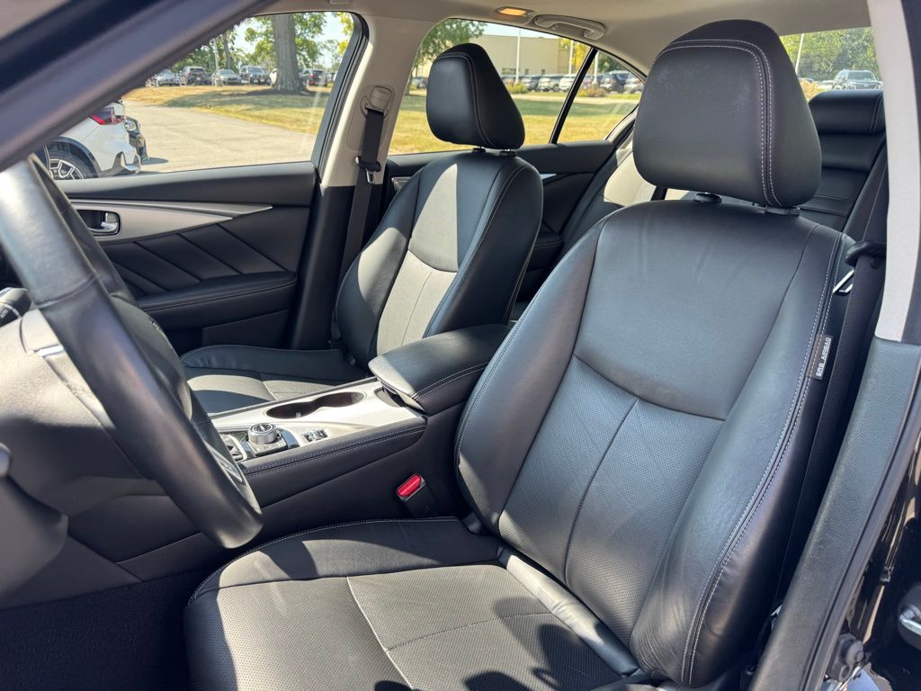 2021 Infiniti Q50 3.0t LUXE photo 12