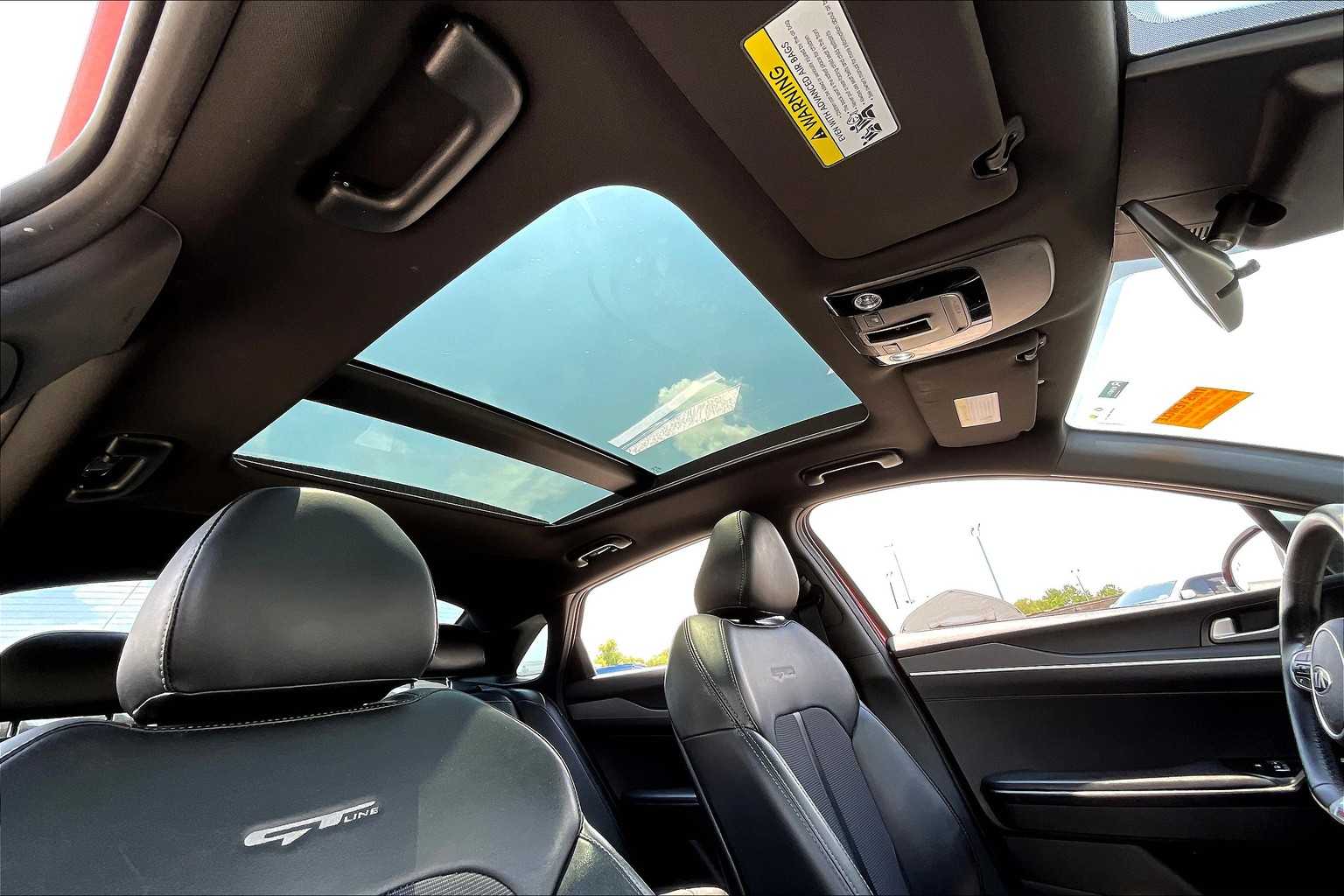 2021 Kia K5 GT-Line photo 11