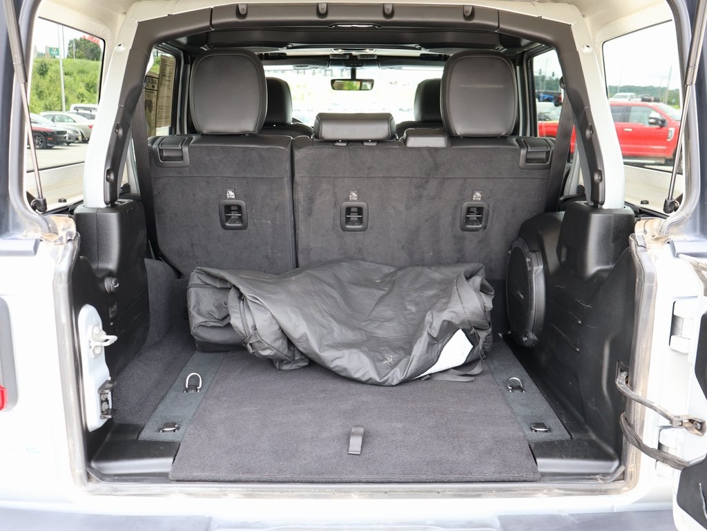 2023 Jeep Wrangler Sahara 4xe photo 12