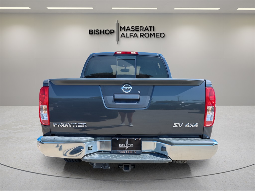 2015 Nissan Frontier SV photo 3