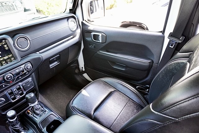 2022 Jeep Wrangler Unlimited Sahara 4xe photo 21