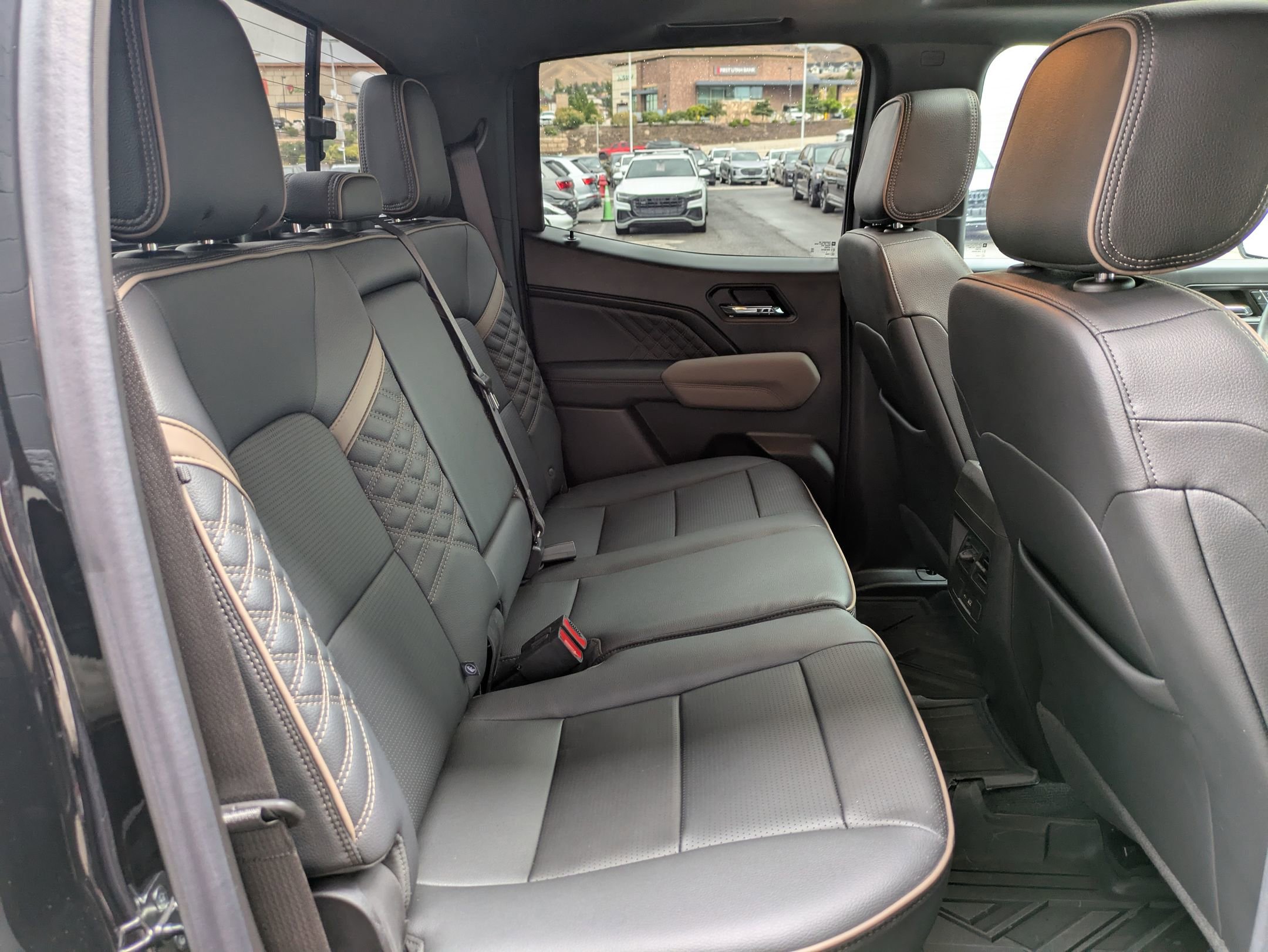 2023 Gmc Canyon Denali photo 25