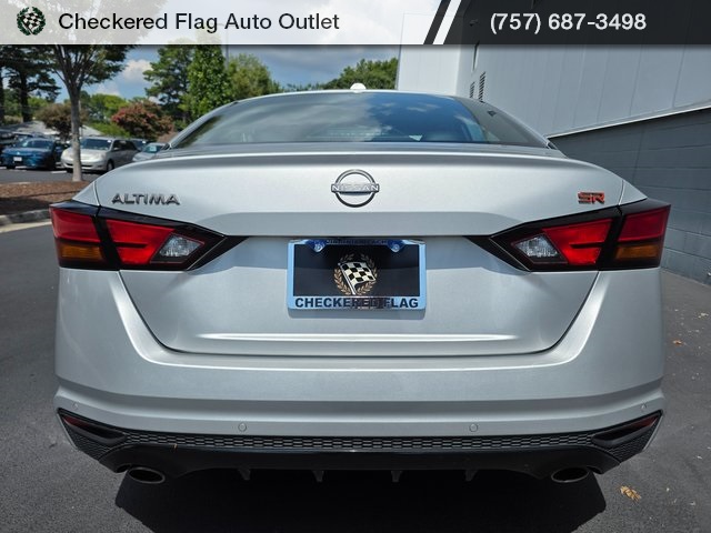 2023 Nissan Altima 2.5 SR photo 6